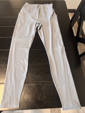 Fabletics Light Gray Oasis PureLuxe High-Waisted Legging size medium